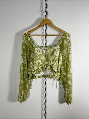 Madden NYC Green Floral Bubble Sleeve Crop Top
